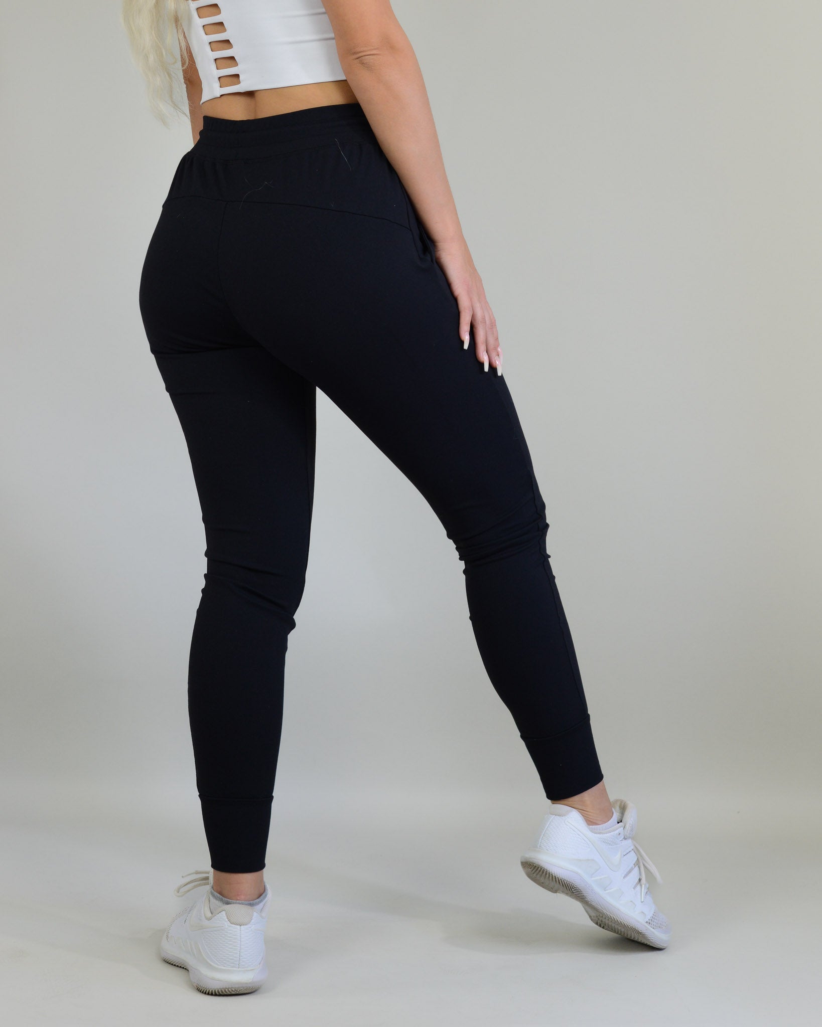 Queen's Royal Jogger - Black