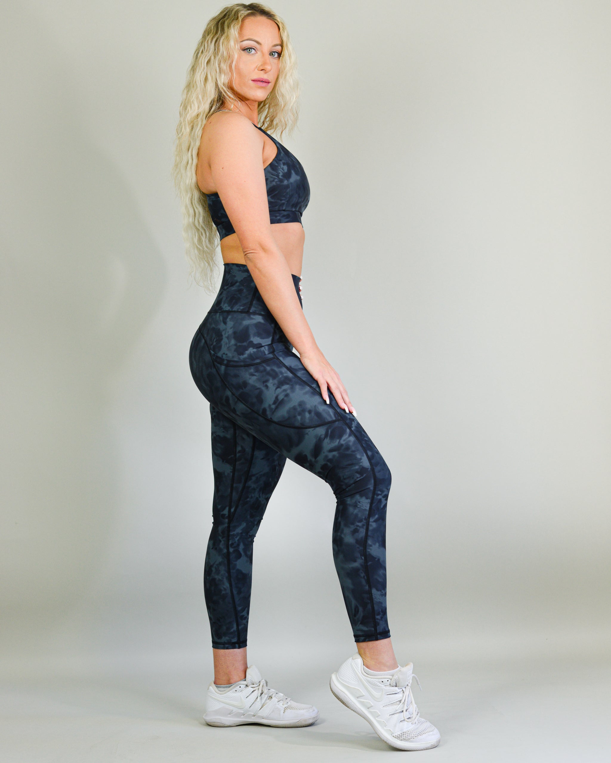 Tie-Dye Sport Bra - Shadow Black